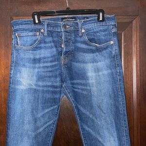 Men’s Lucky Jeans 110 Skinny 34x32. Lightly worn, no holes or tears.